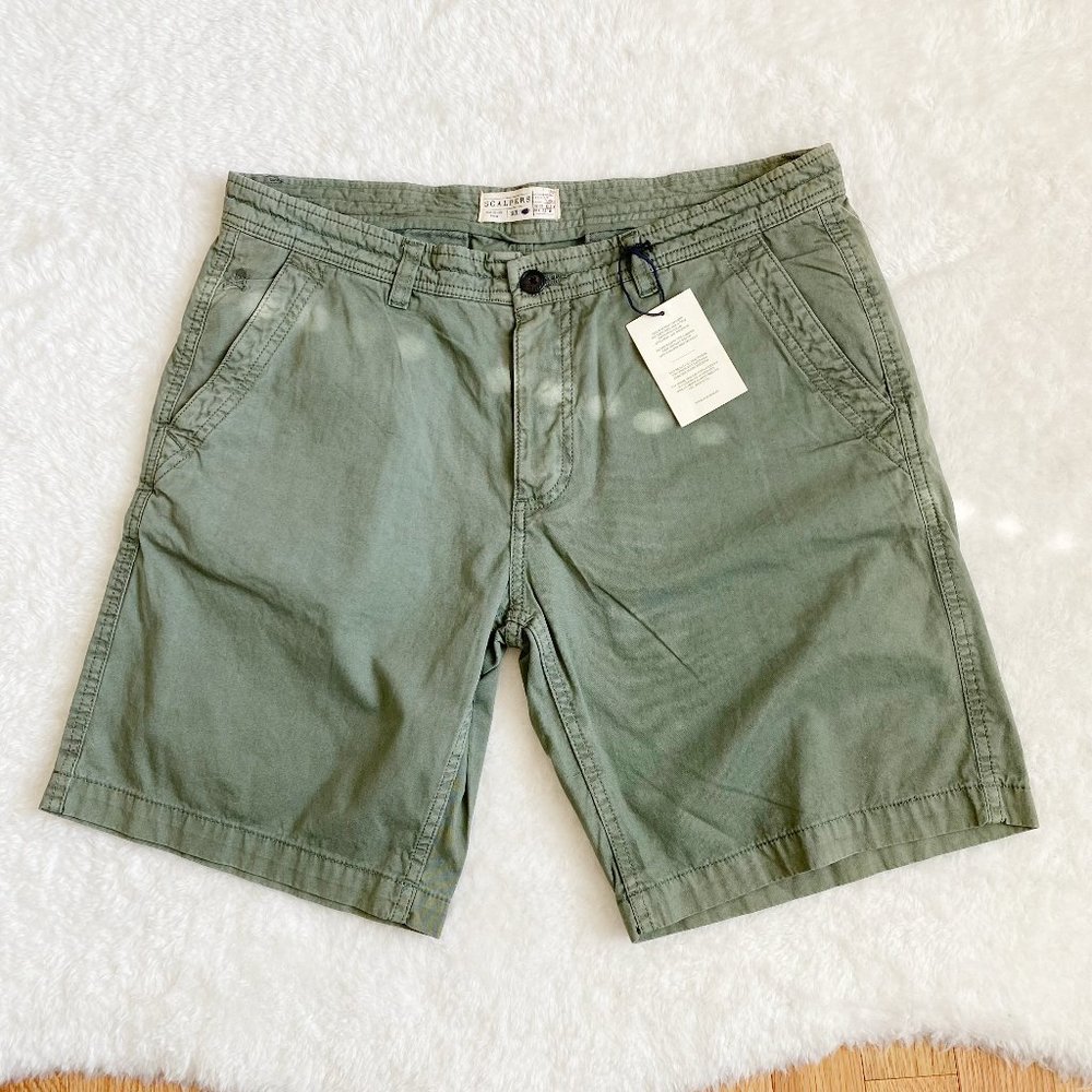 Scalpers, NWOT, Men's Cotton Bermuda Shorts, Light Khaki, Size 30-31”